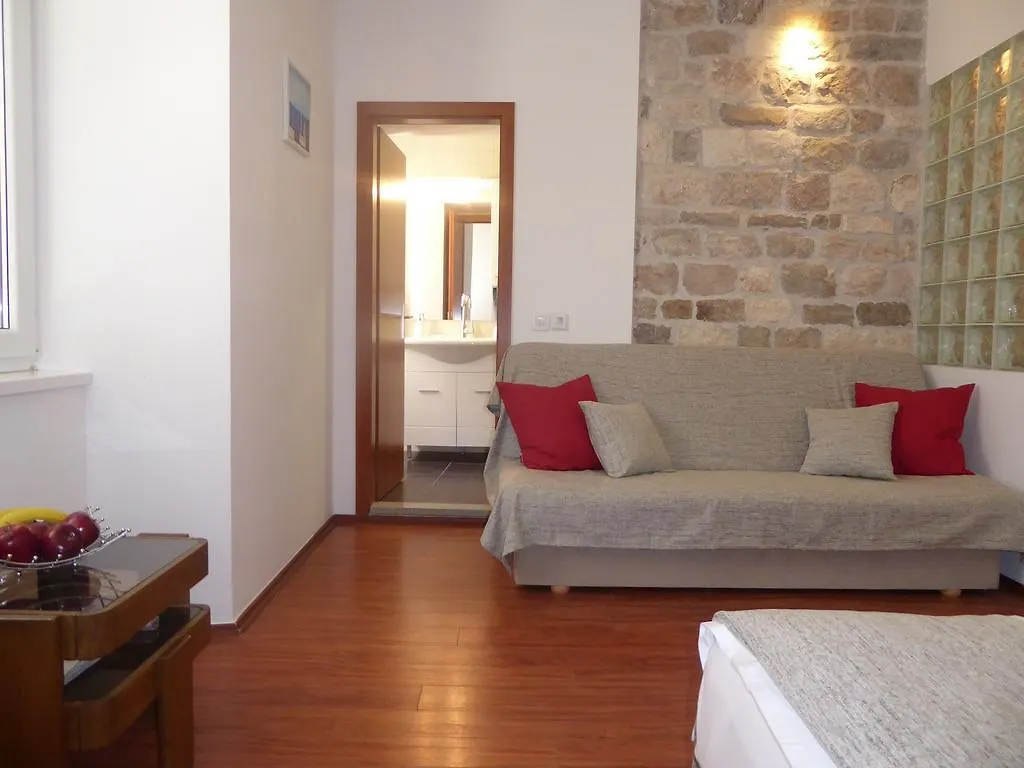 Studio Apartment Mila Split